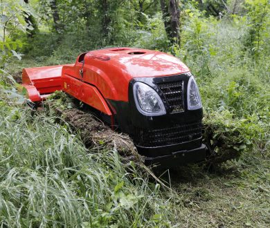 Crawler Orchard Tractor with Mower